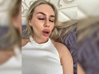 -Estonia- — 在 bongacams 直播的网络摄像头模特