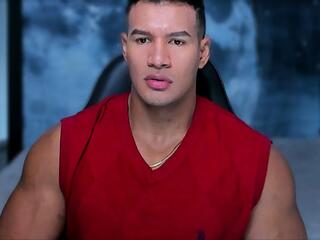 Cris Cruz — 在 flirt4free 直播的网络摄像头模特