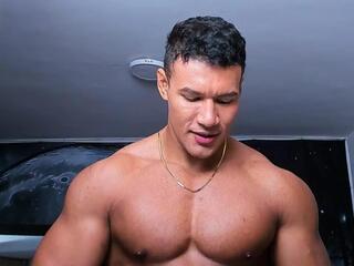 Cris Cruz — 在 flirt4free 直播的网络摄像头模特