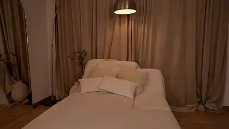 nadia_bliss — 在 stripchat 直播的网络摄像头模特