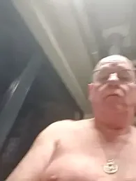 andrejoyfull64 — Stripchat stream photo (Feb 2026)