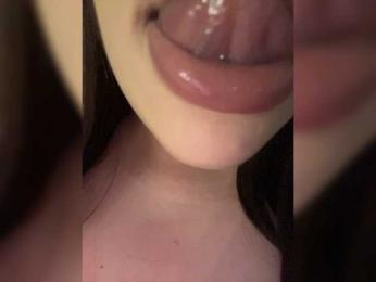 Glossmixdoll — Bongacams stream photo (Sep 2026)