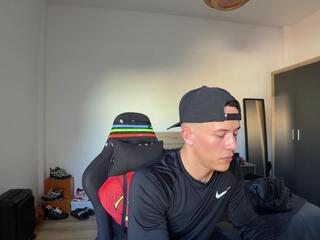Duncan Collins — flirt4free