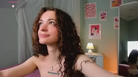 Curly_Moon — Stripchat stream photo (Aug 2026)