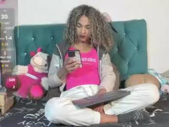 marfilastrom — 在 chaturbate 直播的网络摄像头模特
