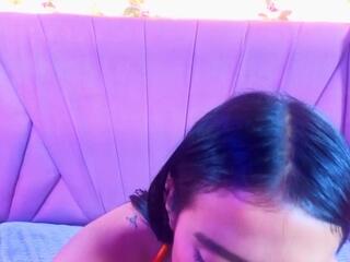 Bren Daa — 在 flirt4free 直播的网络摄像头模特