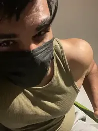 Parthishere — 在 stripchat 直播的网络摄像头模特