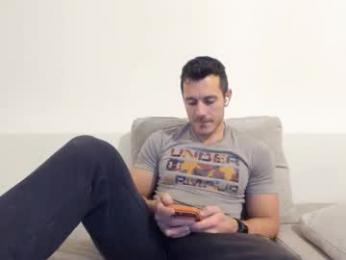 roberto4ever — 在 chaturbate 直播的网络摄像头模特