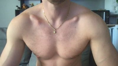 kenzo842 — 在 cam4 直播的网络摄像头模特