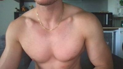 kenzo842 — 在 cam4 直播的网络摄像头模特
