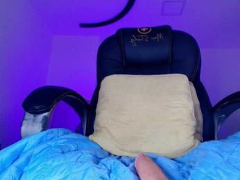 naomi-k — 在 bongacams 直播的网络摄像头模特