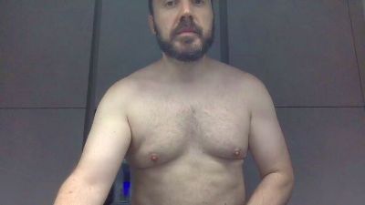 ItalianBear88 — 在 cam4 直播的网络摄像头模特