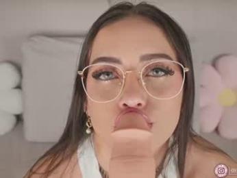 daphne_cooper1 — Chaturbate stream photo (Jun 2026)