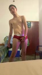 Perroroo — Cam4 stream photo (Mar 2026)