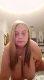 Franca — 在 cam4 直播的网络摄像头模特