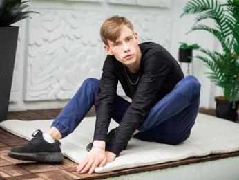 ErickDeen — 在 livejasmin 直播的网络摄像头模特