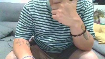 Robinhood5972 — 在 cam4 直播的网络摄像头模特