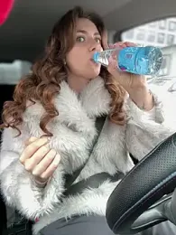 MariiD — 在 stripchat 直播的网络摄像头模特