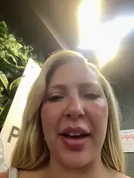 Juuhschmitt — 在 stripchat 直播的网络摄像头模特