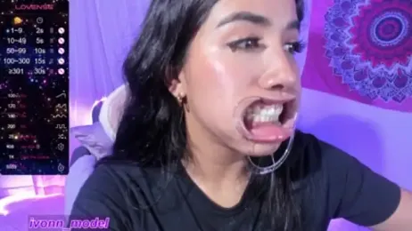 KAROLIVONNE — Stripchat stream photo (Nov 2023)