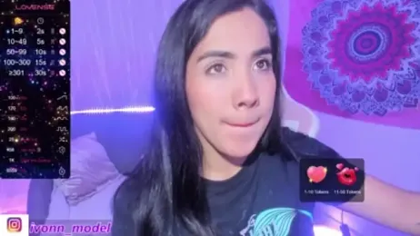 KAROLIVONNE — Stripchat stream photo (Nov 2023)