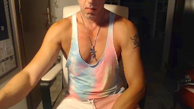 sylraff — 在 cam4 直播的网络摄像头模特