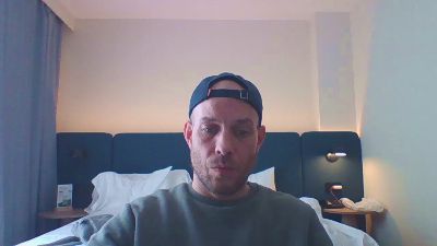 eins2eins3 — 在 cam4 直播的网络摄像头模特