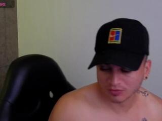 Ahiezer — 在 flirt4free 直播的网络摄像头模特