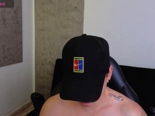 Ahiezer — 在 flirt4free 直播的网络摄像头模特