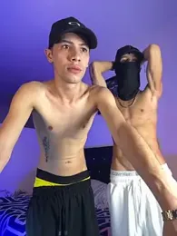 santiago_cutex — 在 stripchat 直播的网络摄像头模特