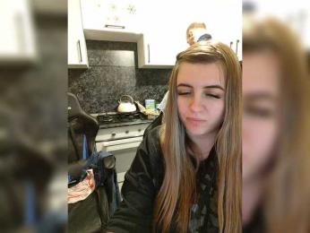 Innokentiy449 — 在 bongacams 直播的网络摄像头模特