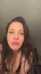 mina204 — Cam4 stream photo (Apr 2026)