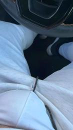 Peludeteee — 在 cam4 直播的网络摄像头模特