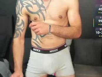 john006900 — 在 chaturbate 直播的网络摄像头模特