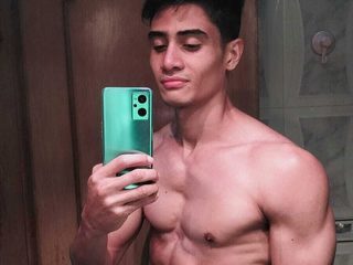 Thony Falcon — Flirt4free stream photo (Sep 2025)