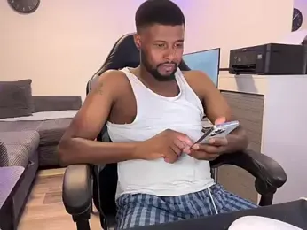 Luckymsa — Stripchat stream photo (Aug 2026)