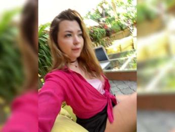 MiaDiva — 在 bongacams 直播的网络摄像头模特