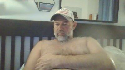 bear70s — 在 cam4 直播的网络摄像头模特