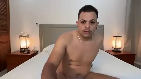 eloysamm — 在 stripchat 直播的网络摄像头模特