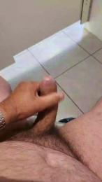 VoyeurExhib83 — Cam4 stream photo (May 2026)