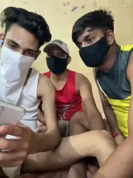 lustybottomguy — 在 stripchat 直播的网络摄像头模特