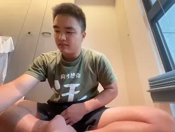 greenteazhang — 在 stripchat 直播的网络摄像头模特