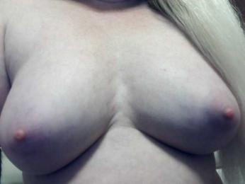 Lilia103 — Bongacams stream photo (May 2026)