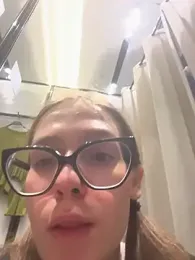 MilliWish — 在 stripchat 直播的网络摄像头模特