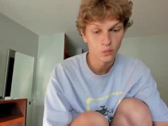 maxim_burn — 在 chaturbate 直播的网络摄像头模特