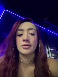 ariiel_ — 在 stripchat 直播的网络摄像头模特