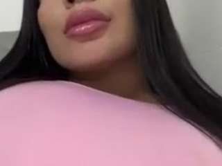 valeryduglass — 在 camsoda 直播的网络摄像头模特