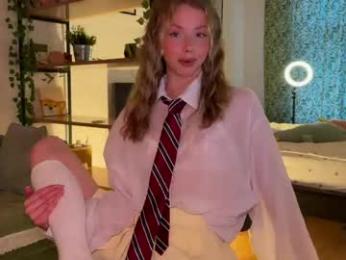 elli_harmon — Chaturbate stream photo (Apr 2026)