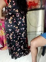 Pyasi-bhabhi — Stripchat stream photo (Aug 2025)