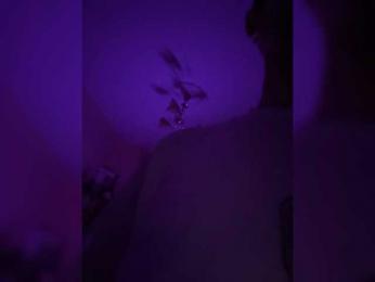 Josie-Den — 在 bongacams 直播的网络摄像头模特